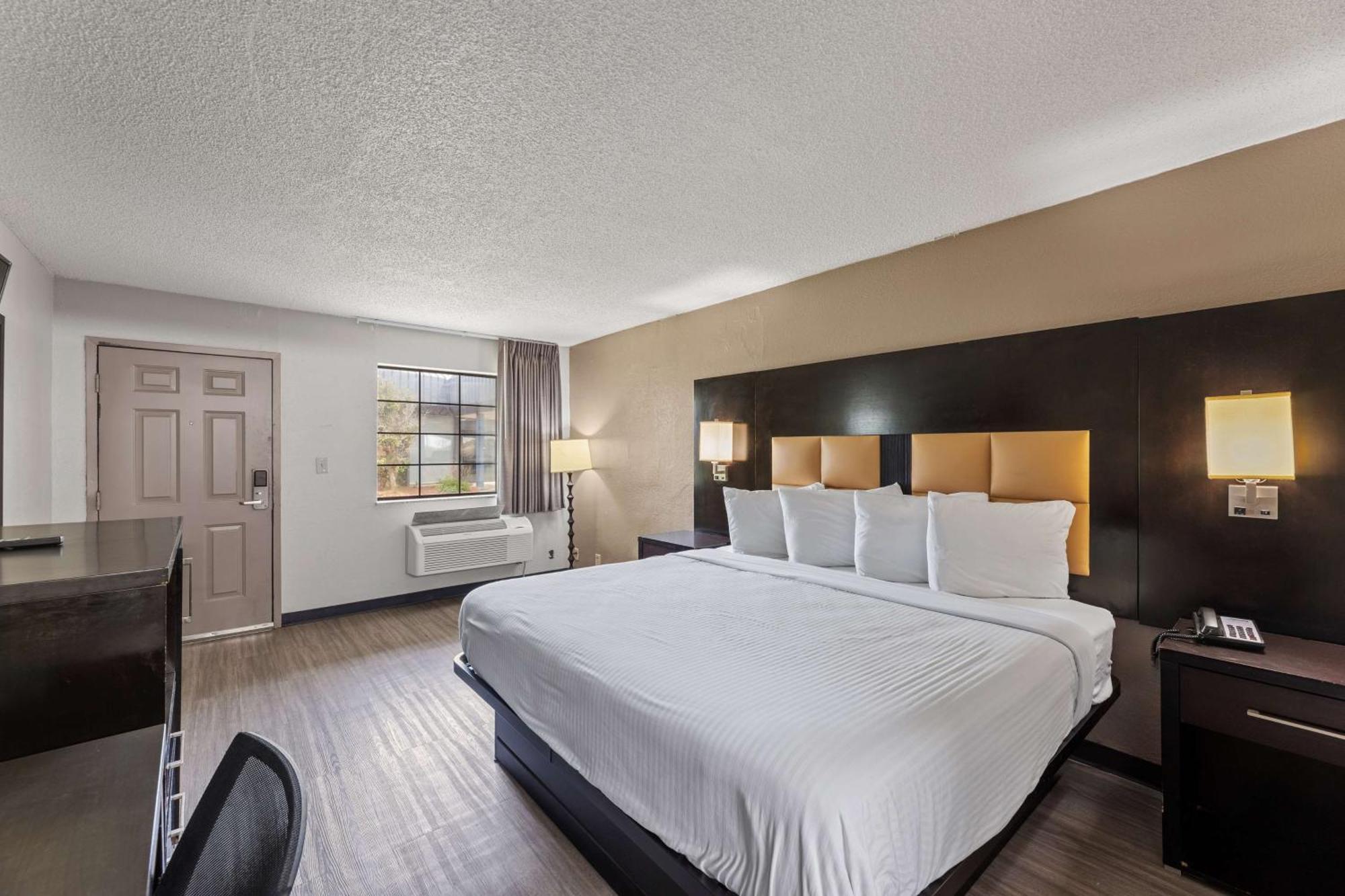 Americas Best Value Inn Fort Worth/Hurst Richland Hills Bagian luar foto