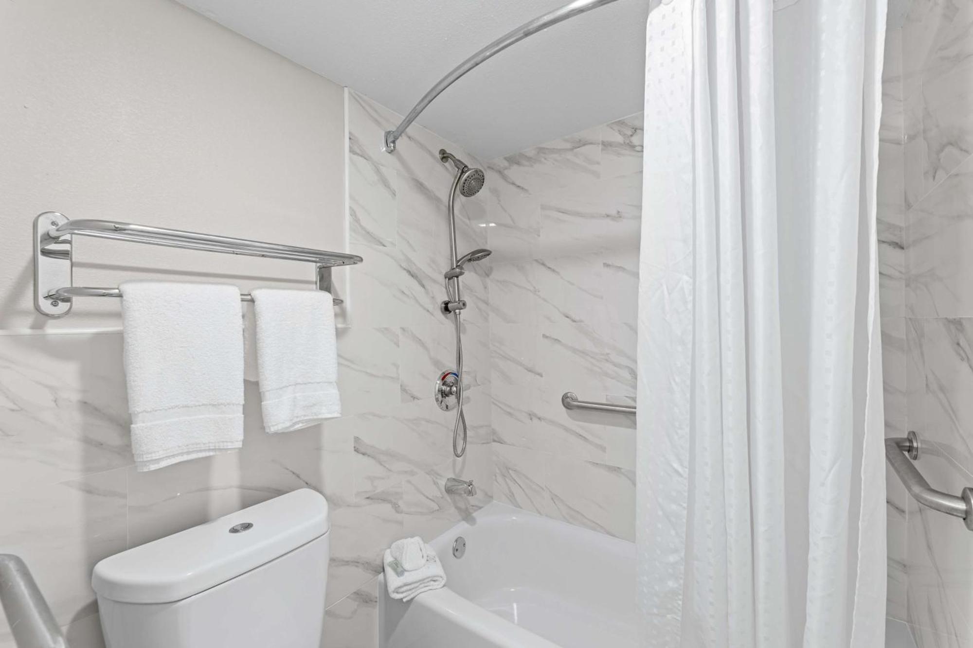 Americas Best Value Inn Fort Worth/Hurst Richland Hills Bagian luar foto