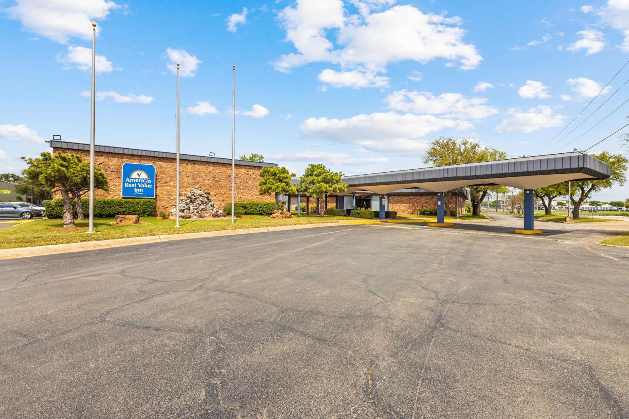 Americas Best Value Inn Fort Worth/Hurst Richland Hills Bagian luar foto